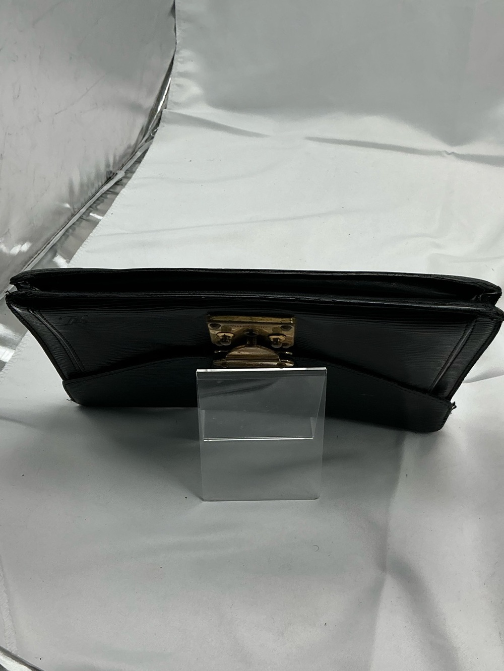 Louis Vuitton Sellier Dragonne Clutch Bag – Black Epi Leather | Vintage 👀 - Picture 8 of 13